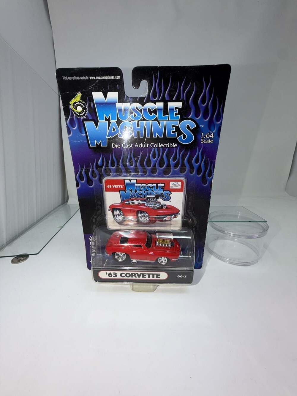 Muscle Machines '63 Corvette 1:64 Die Cast Adult Collectible Red